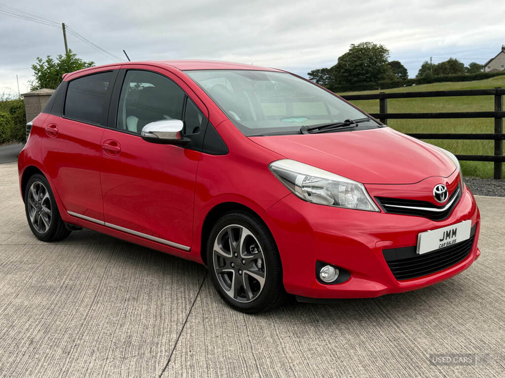 Toyota Yaris 1.33 Vvt-i Trend Red