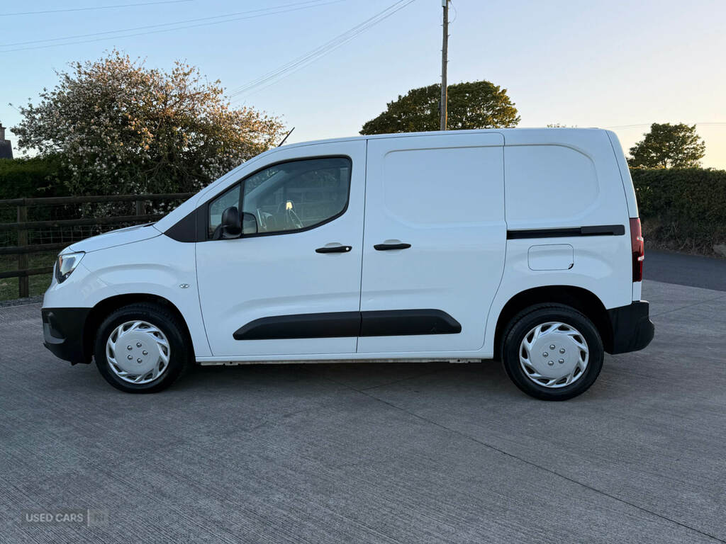 Vauxhall Combo 1.5 Turbo D Se Mpv Euro 6 Ss Black #7