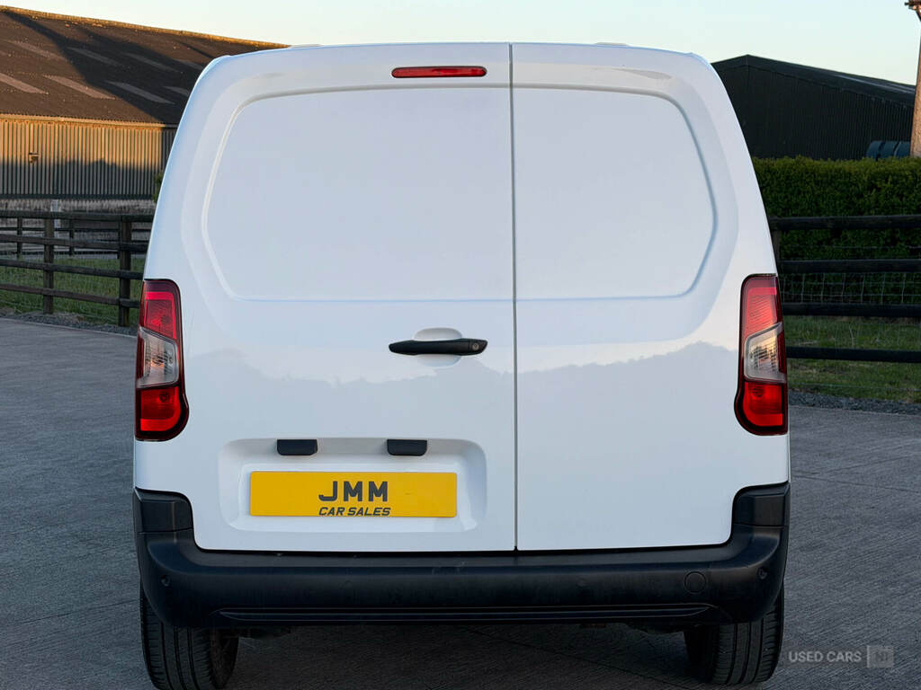 Vauxhall Combo 2300 1.5 Turbo D 100Ps H1 Dynamic Van White #5