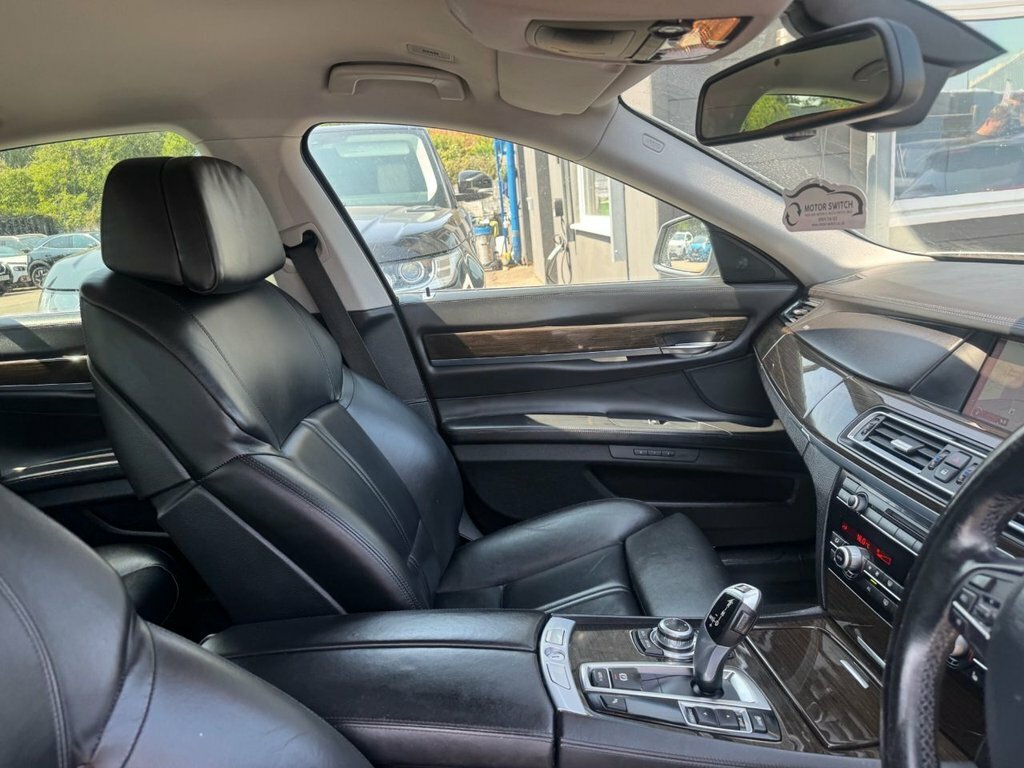 BMW 7 Series 3.0 730D M Sport Black #15