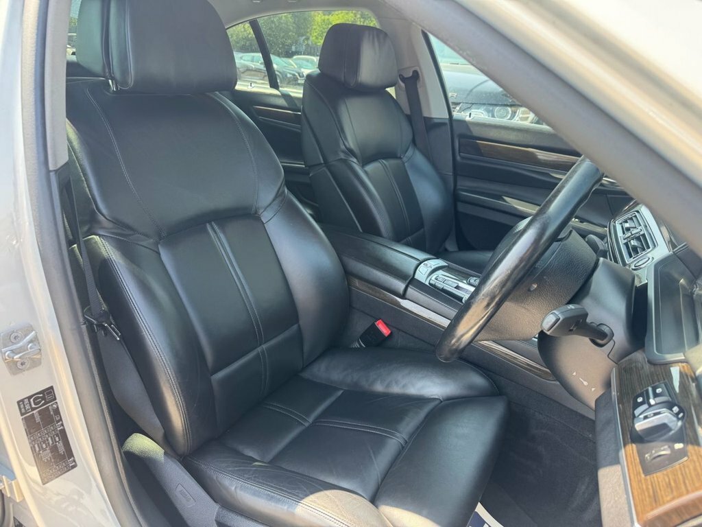 BMW 7 Series 3.0 730D M Sport Black #24