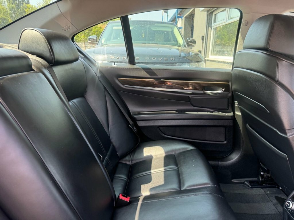 BMW 7 Series 3.0 730D M Sport Black #27