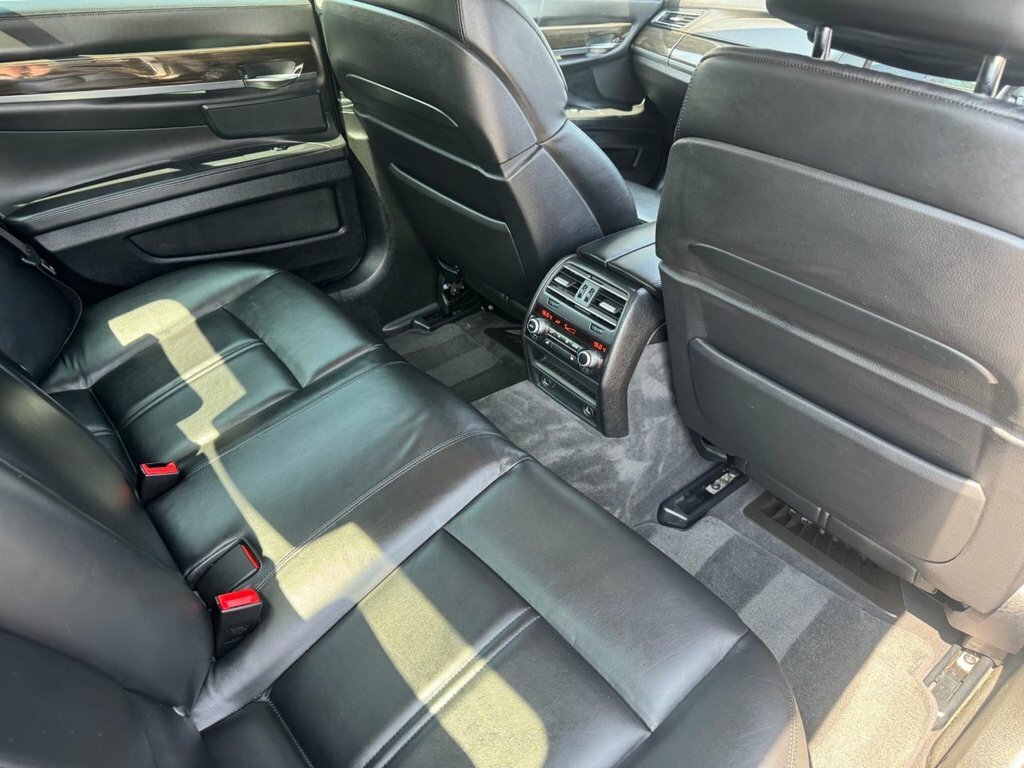 BMW 7 Series 3.0 730D M Sport Black #31