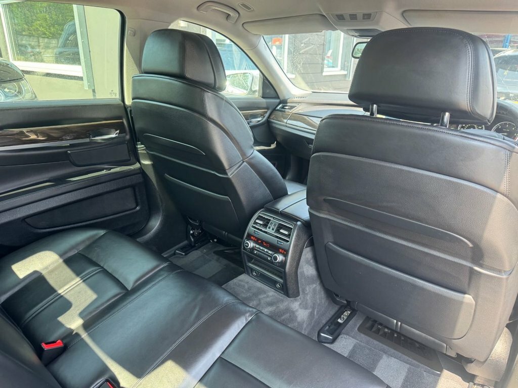 BMW 7 Series 3.0 730D M Sport Black #29