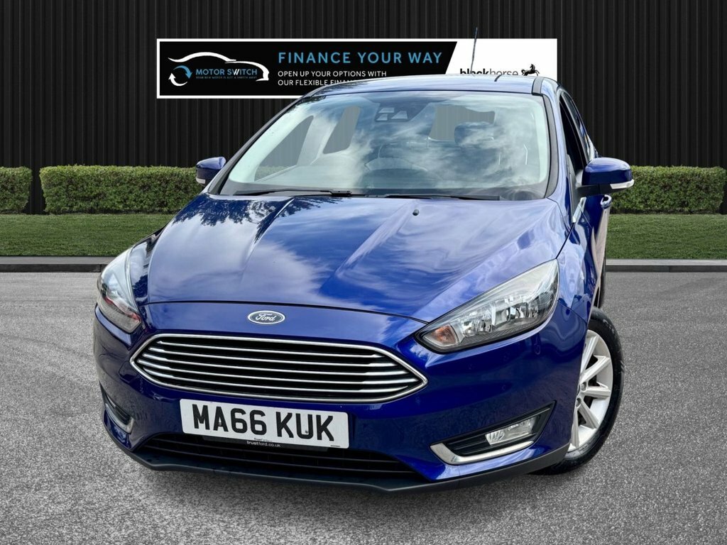 Ford Focus Hatchback Blue #6