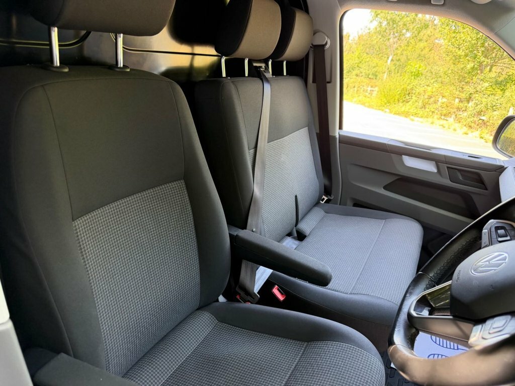 Volkswagen Transporter 2L Startline GF21RVN Black #3
