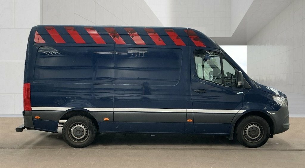 Mercedes-Benz Sprinter 2.1L Null White #7