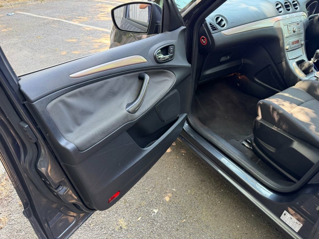 Ford S-Max 2.0 Titanium 7 Seater Pan Roof Silver #27