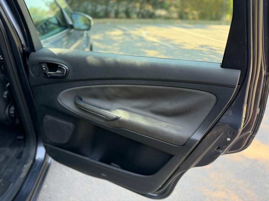 Ford S-Max 2.0 Titanium 7 Seater Pan Roof Silver #32