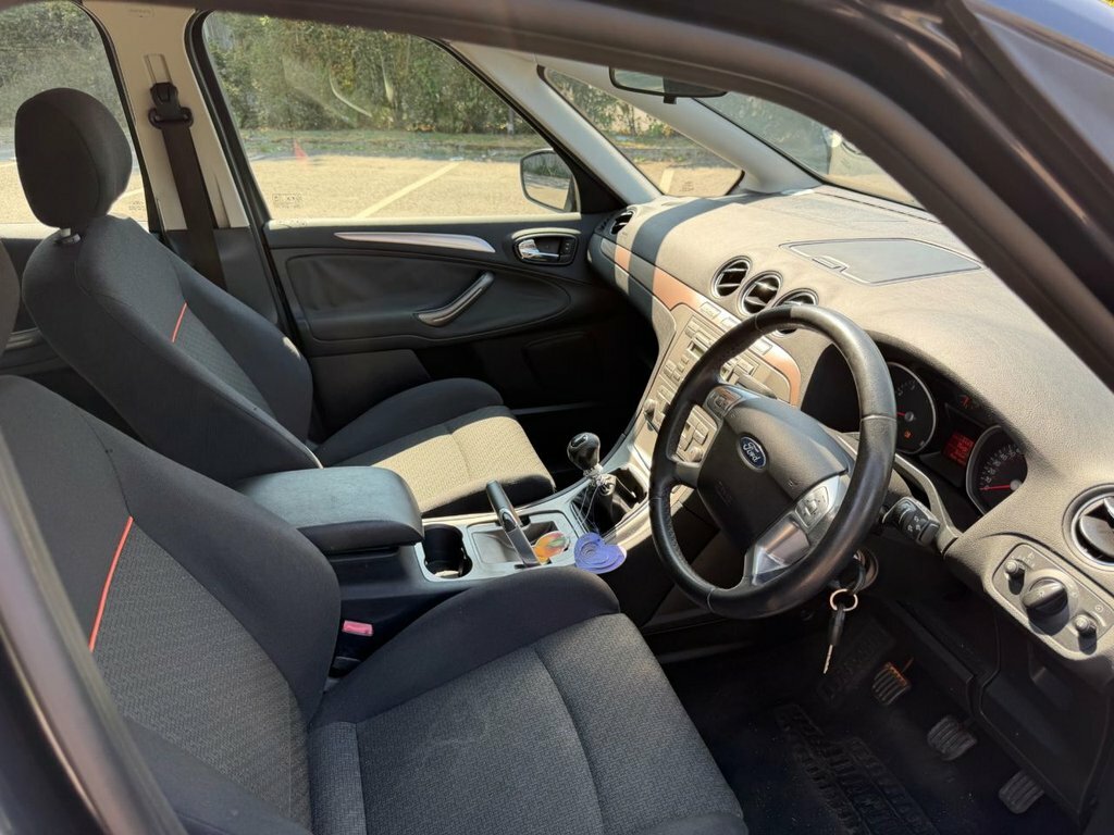 Ford S-Max 2.0 Titanium 7 Seater Pan Roof Silver #16