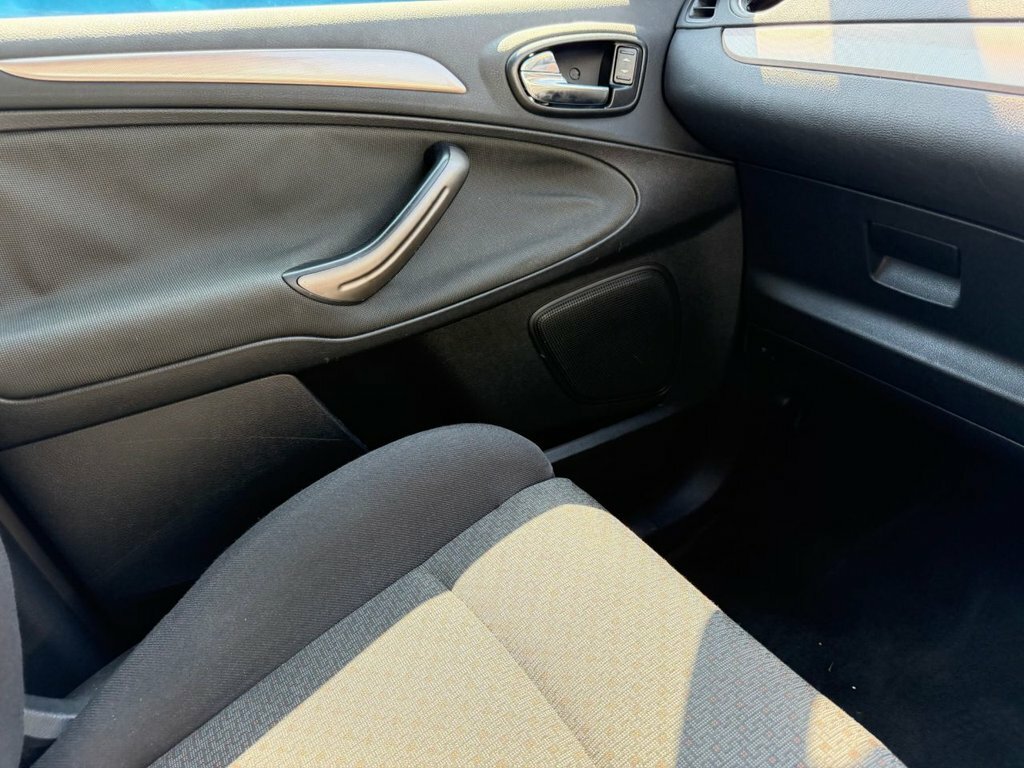 Ford S-Max 2.0 Titanium 7 Seater Pan Roof Silver #42