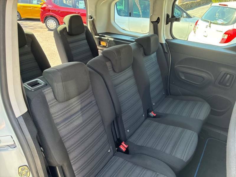 Vauxhall Combo Life Combo Life 1.5 Turbo D 130 Energy Estate Blue #17