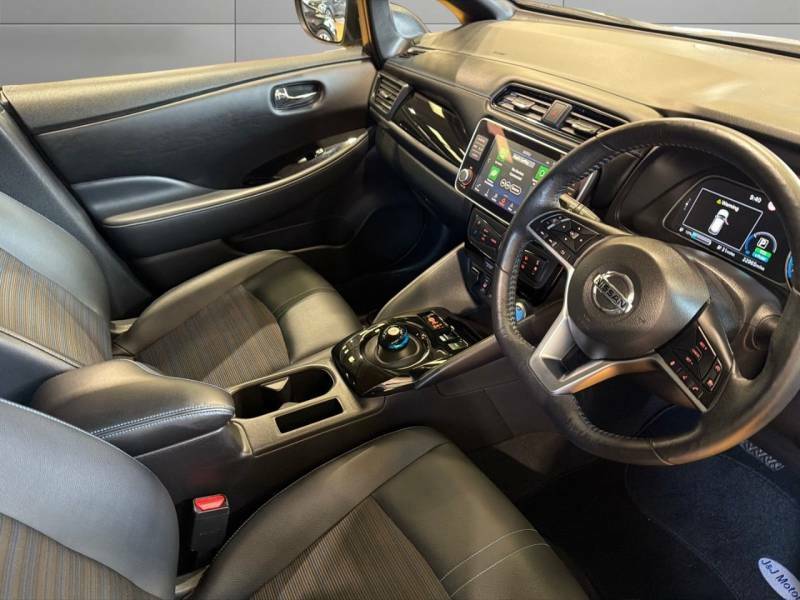 Nissan Leaf 110Kw N-connecta 40Kwh Grey #2