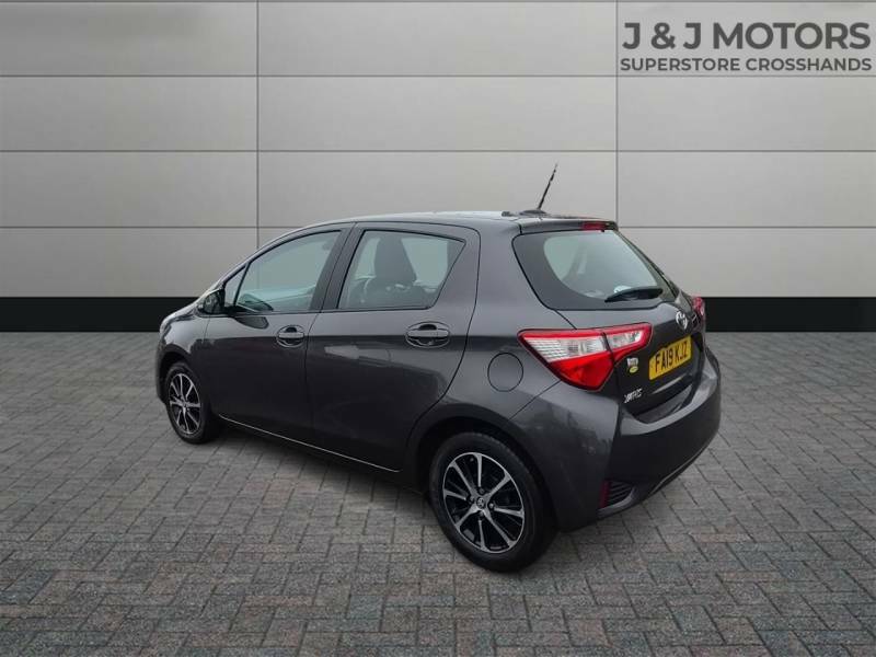 Toyota Yaris 1.5 Vvt-i Icon Tech Grey #5