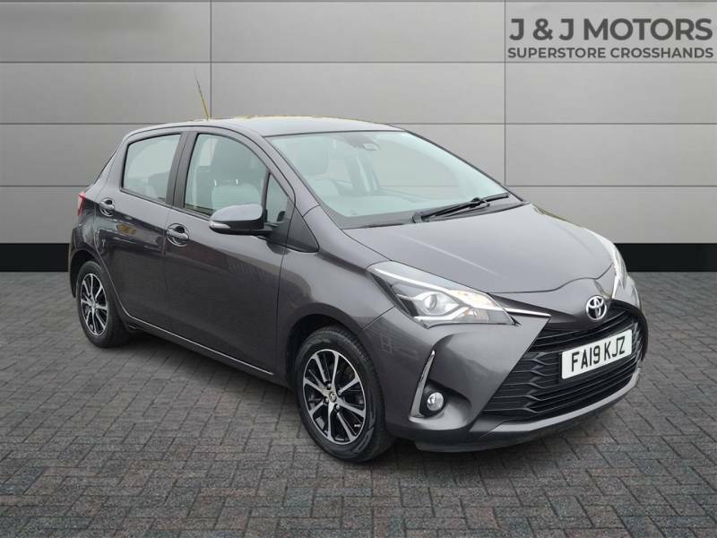 Toyota Yaris 1.5 Vvt-i Icon Tech Grey
