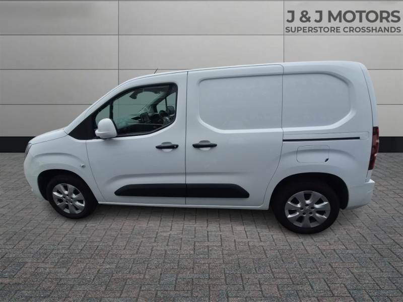 Vauxhall Combo 2000 1.5 Turbo D 100Ps H1 Griffin Van White #4