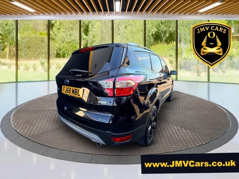 Ford Kuga Titanium X Black #6