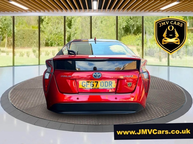 Toyota Prius+ Vvt-i Business Edition Plus Red #4