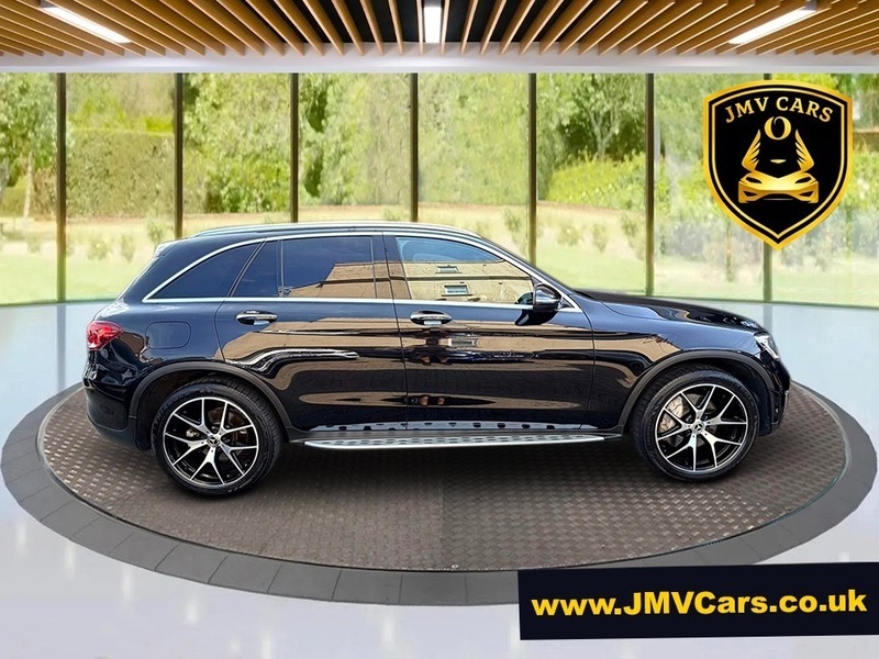 Mercedes-Benz GLC Class Glc 300 4Matic Amg Black #2