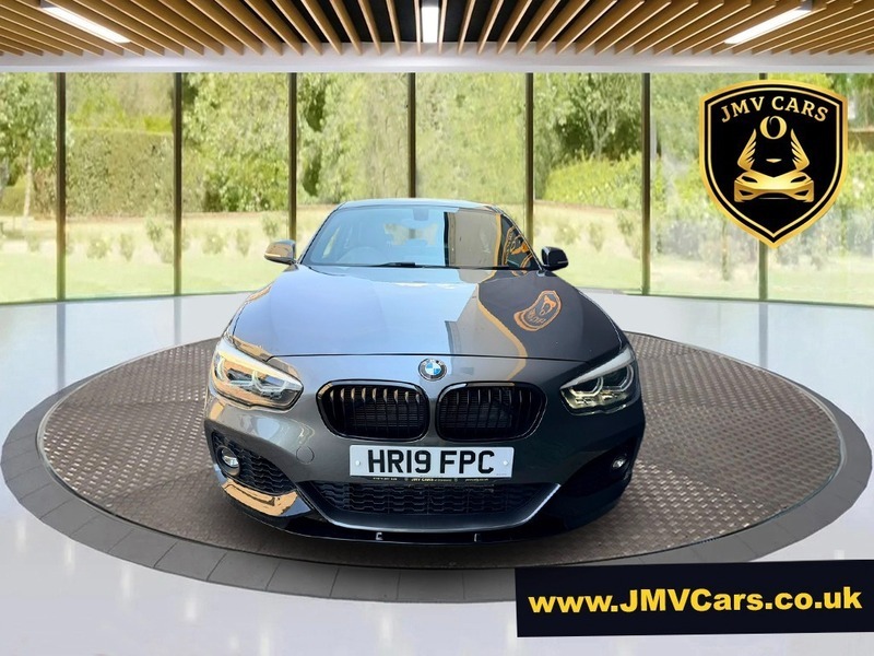 BMW 1 Series Bmw 1 118I 1.5 Sport Pro Nav Sun Protection Gl Black #3