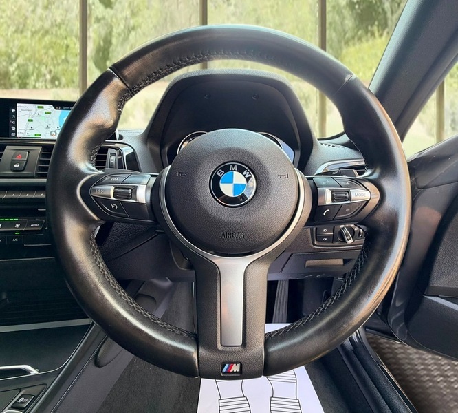BMW 1 Series Bmw 1 118I 1.5 Sport Pro Nav Sun Protection Gl Black #10