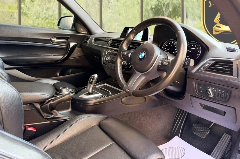 BMW 1 Series Bmw 1 118I 1.5 Sport Pro Nav Sun Protection Gl Black #8