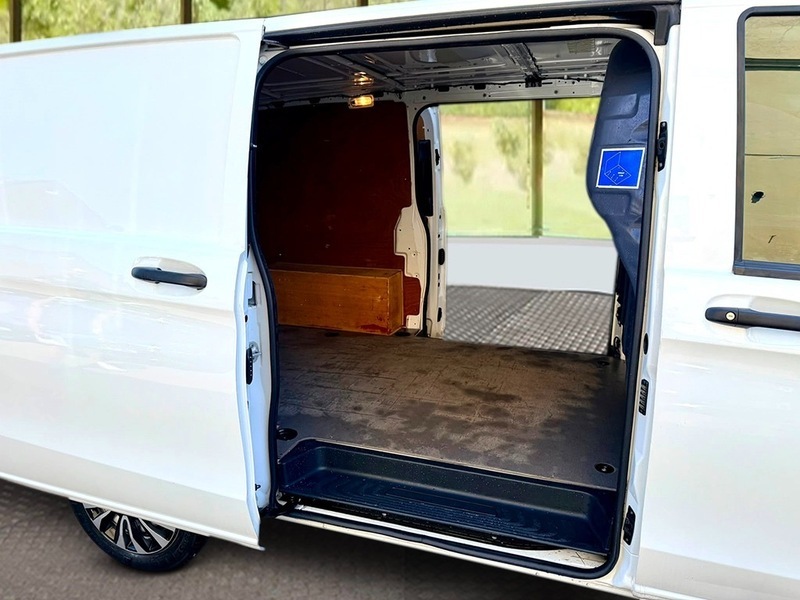 Mercedes-Benz Vito 111 Cdi U4156 Blue #7