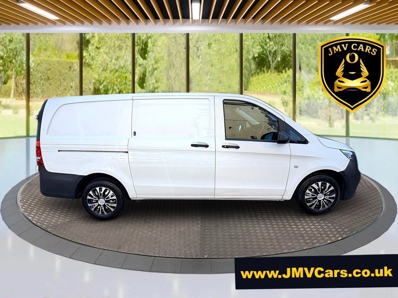Mercedes-Benz Vito 111 Cdi White #2