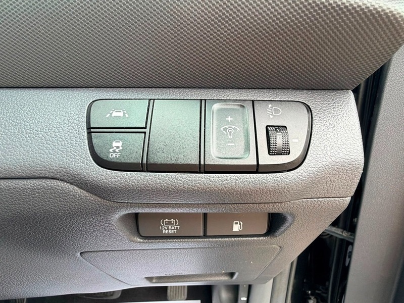Hyundai Ioniq First Edition Hev S-a White #15