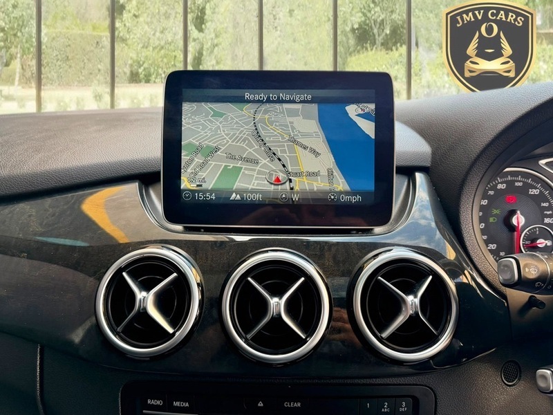 Mercedes-Benz B Class B 180 Exclusive Edition White #10
