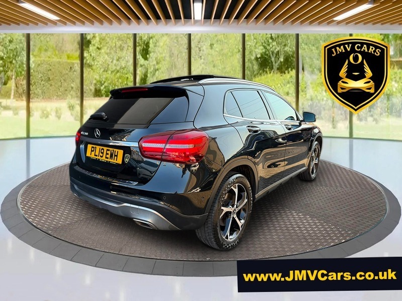 Mercedes-Benz GLA Class Gla 200 Sport Premium Black #6