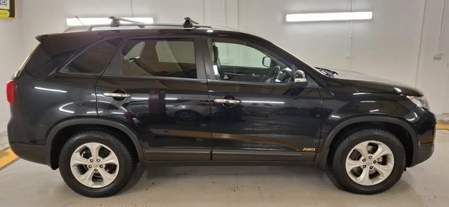Kia Sorento 2015 2.2 Crdi Kx-2 Suv Awd Euro 5 Black #3