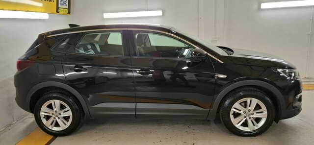 Vauxhall Grandland X 2021 1.2 Turbo Business Edition Nav Suv XHZ9696 Black #3
