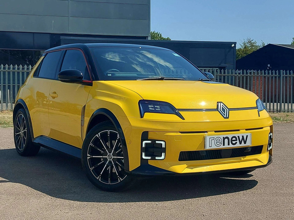 Renault 5 E-Tech Iconic Five 150 Hp Comfort Range Red