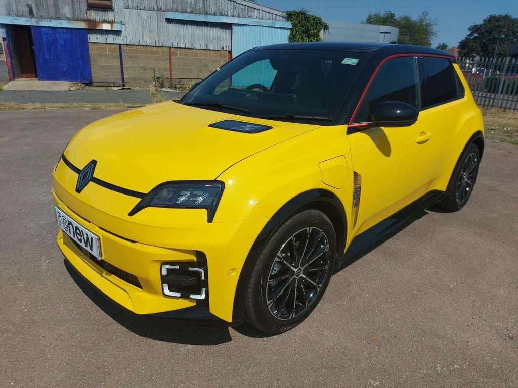Renault 5 E-Tech Iconic Five 150 Hp Comfort Range AX26CNC Red #3