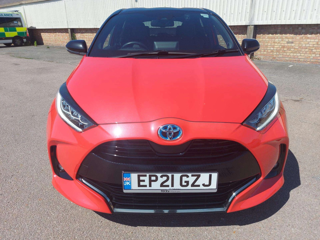 Toyota Yaris 1.5 Hybrid Launch Edition Cvt EP21GZJ Orange #2