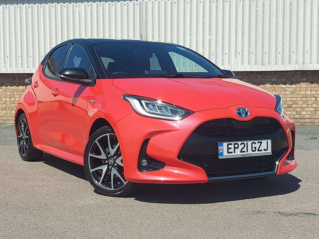 Toyota Yaris 1.5 Hybrid Launch Edition Cvt Orange