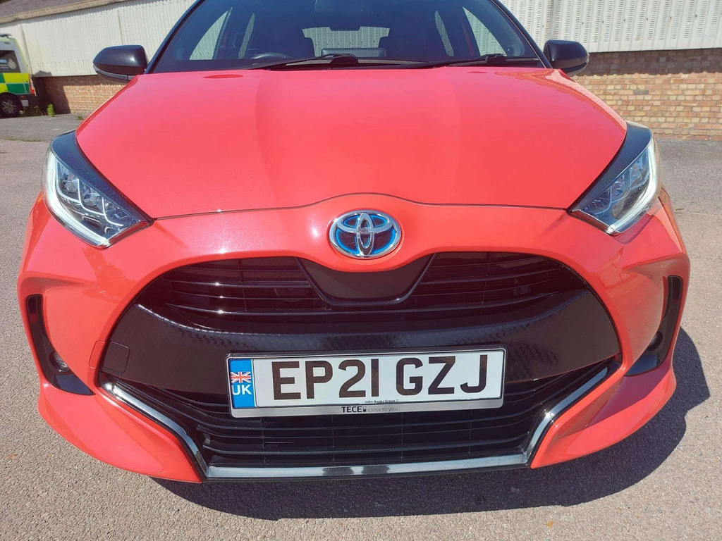 Toyota Yaris 1.5 Hybrid Launch Edition Cvt EP21GZJ Orange #6