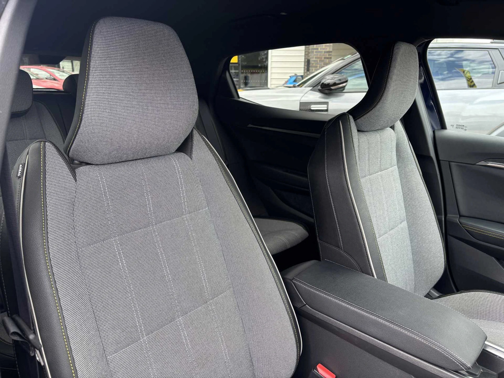 Renault Megane E-Tech 1.6 E-tech Phev 160 Iconic SH73HGE Blue #4