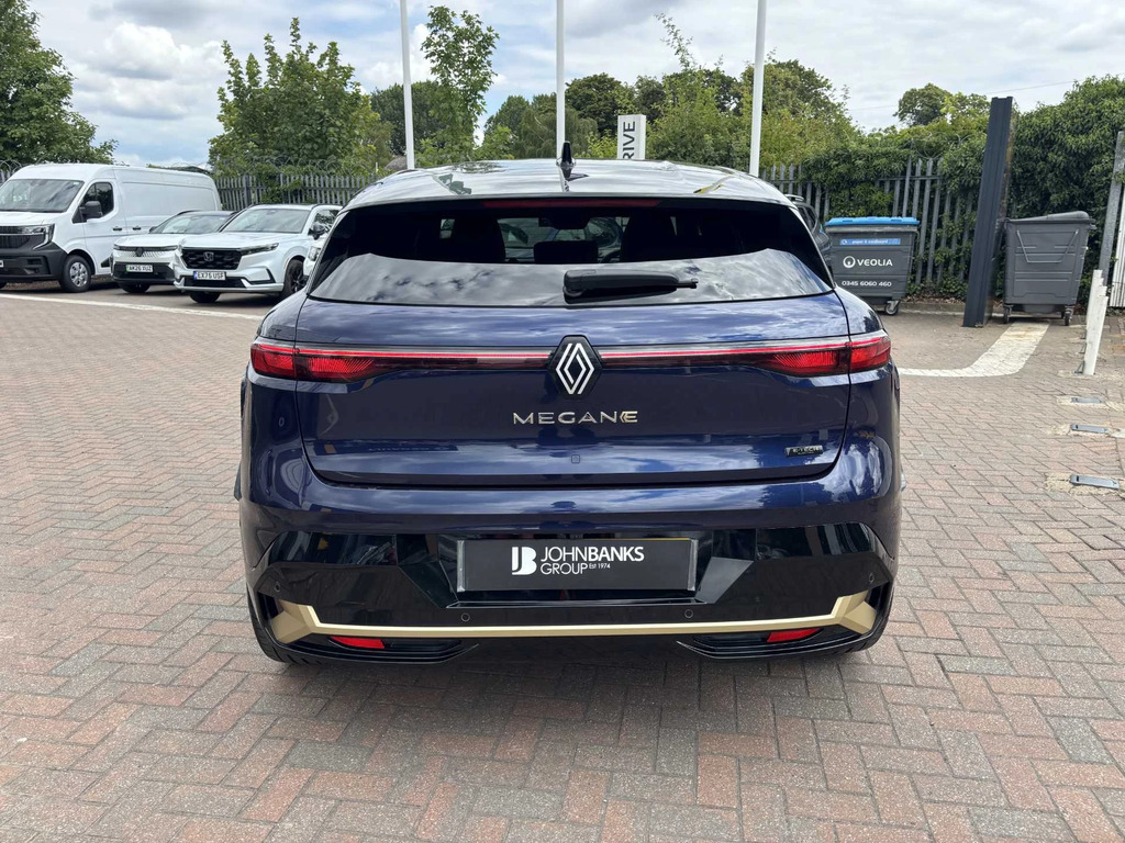 Renault Megane E-Tech 1.6 E-tech Phev 160 Iconic SH73HGE Blue #2