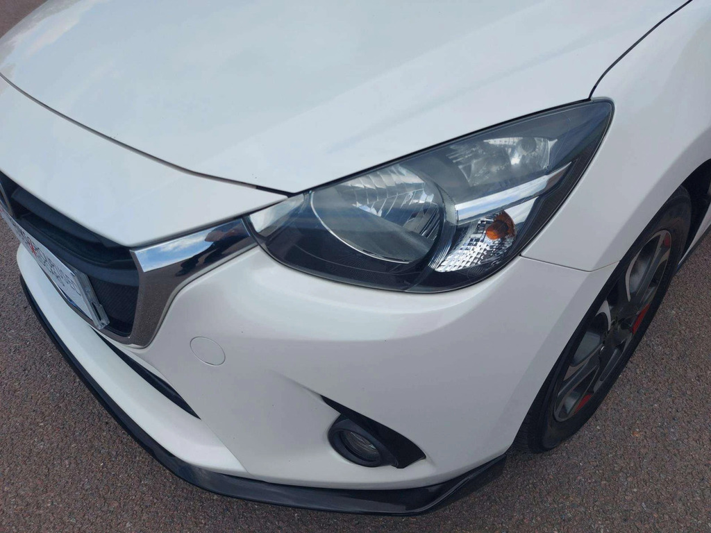 Mazda 2 Sport Black ET16UER White #5