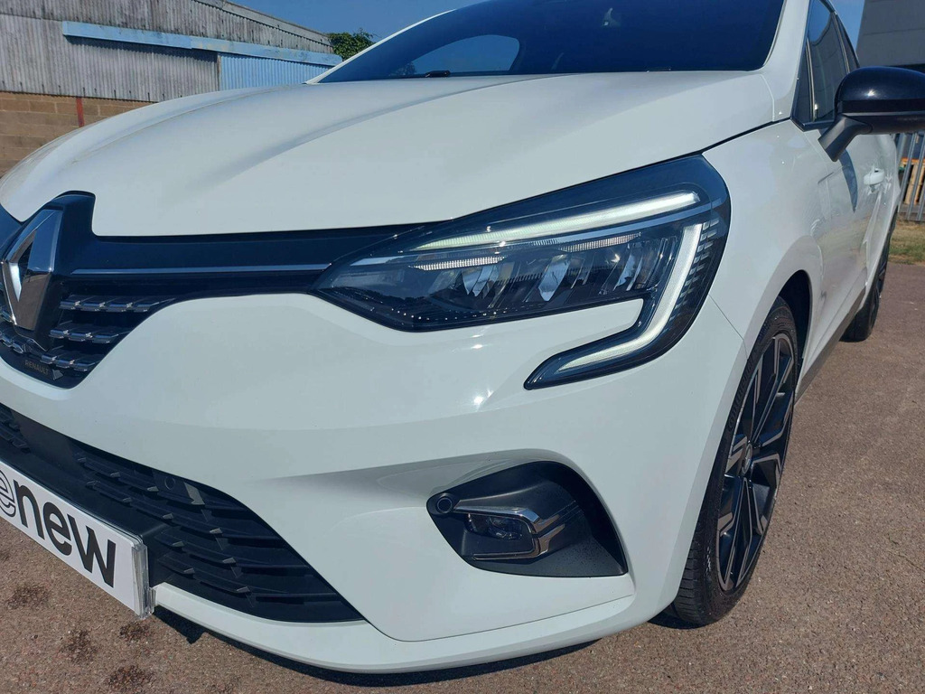 Renault Clio Techno E-tech Hev GD23HJV White #3