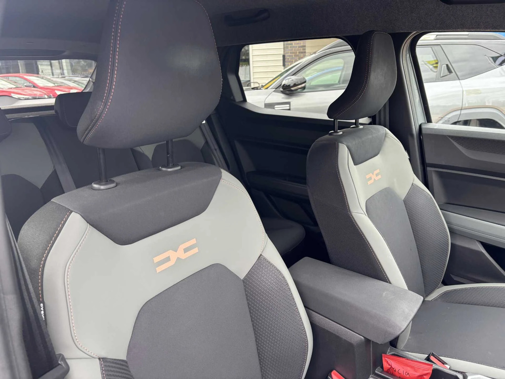 Dacia Duster 1.6 Hybrid 140 Extreme Grey #5