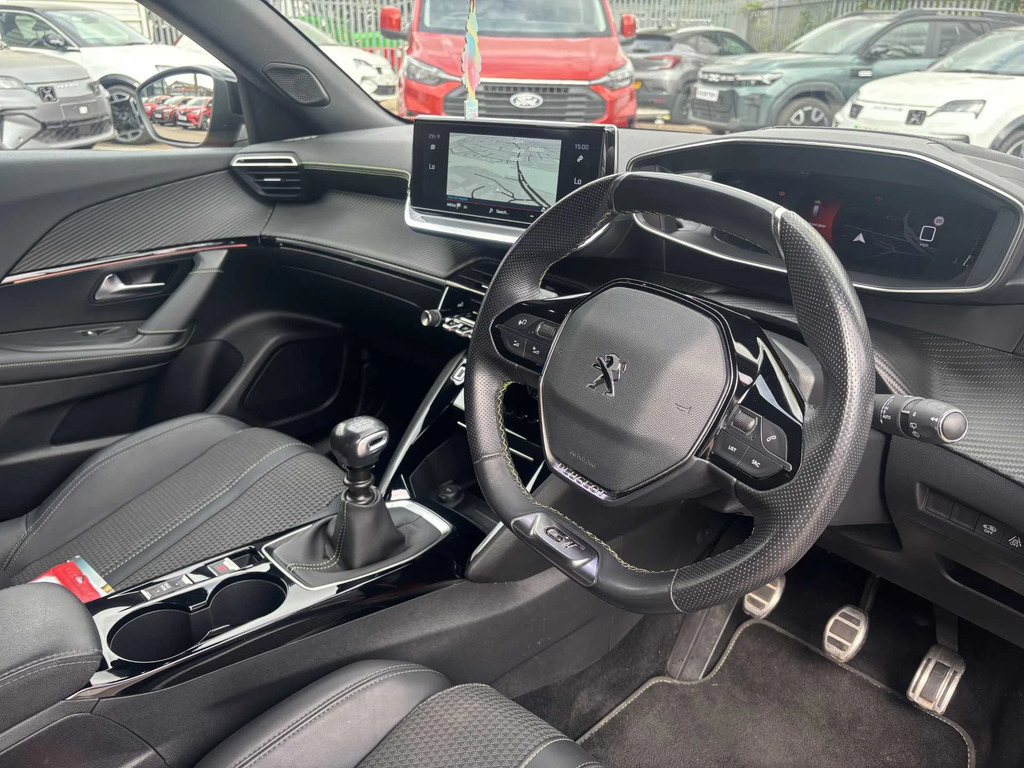 Peugeot 2008 1.2 Puretech 130 Gt SD71HYG Orange #4