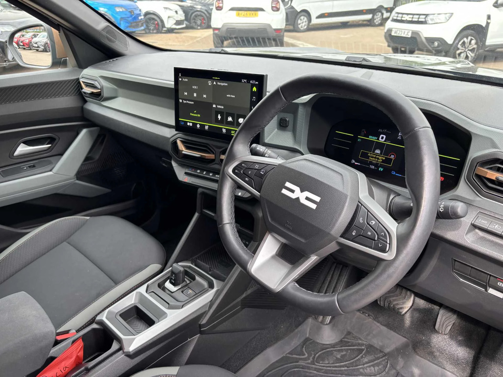 Dacia Duster 1.6 Hybrid 140 Extreme Grey #4