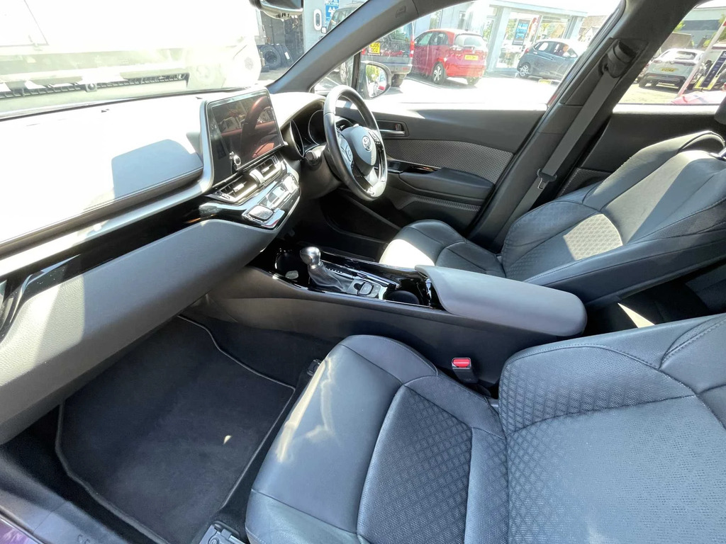 Toyota C-Hr Excel Hev Cvt Purple #2