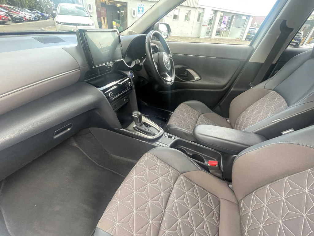 Toyota Yaris Cross Cross Excel Hev AV22XDB White #2