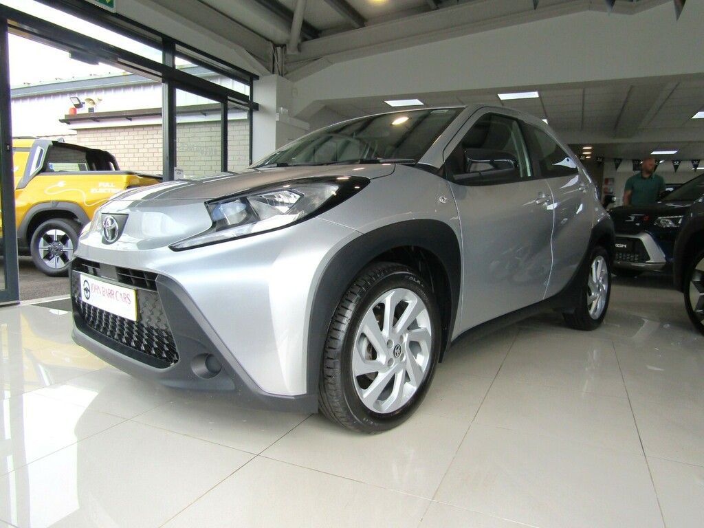 Toyota Aygo X 1.0 Vvt-i Pure Silver