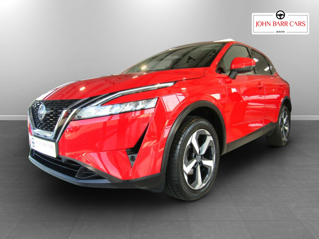 Nissan Qashqai 1.3 Dig-t Mh N-connecta Red