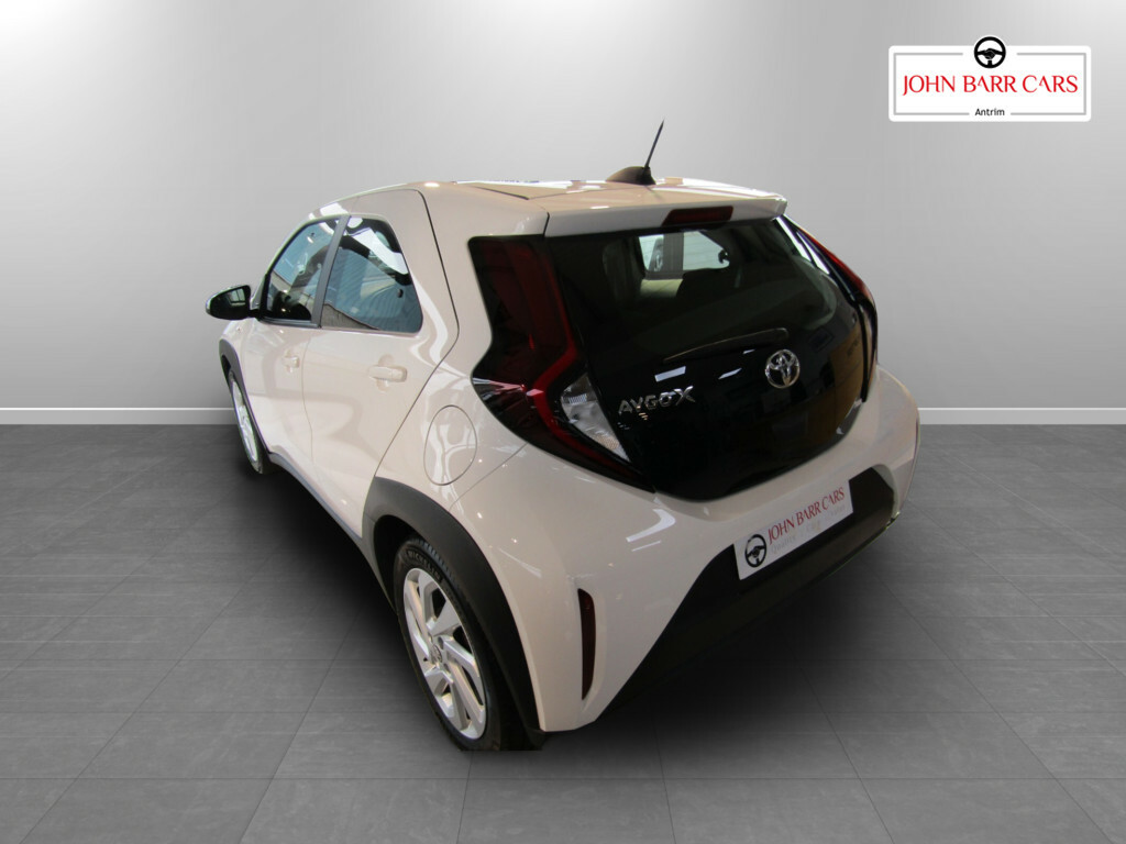 Toyota Aygo X 1.0 Vvt-i Pure White #3